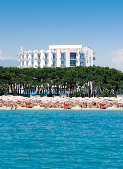 albergo con spiaggia alba adriatica